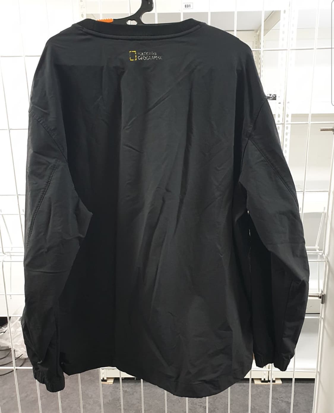 내셔널지오그래픽 맨투맨 바람막이 110사이즈 판매합니다 상품이미지2