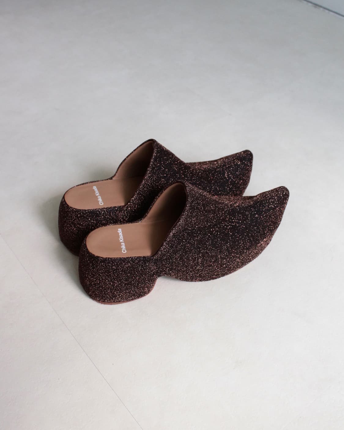 Chika kisada 2025 ss flat form mules 상품이미지2