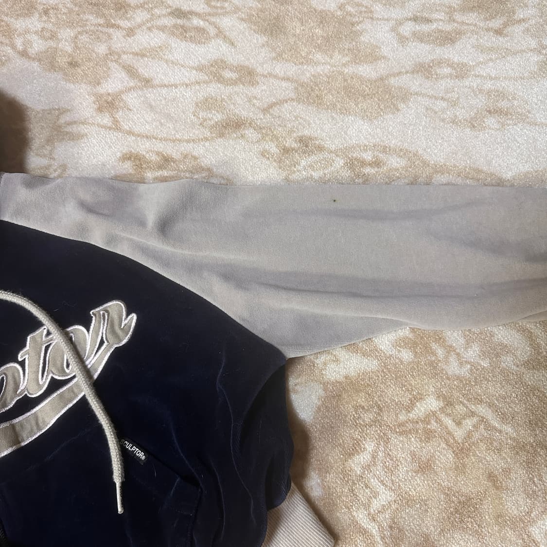 스컬프터 벨루어 셋업 후드집업 스커트 상품이미지6