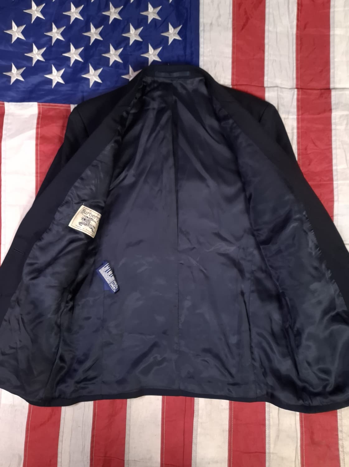 새제품 오리지날 우먼용 버버리 아카이브 와펜 금장블레이져 상품이미지9