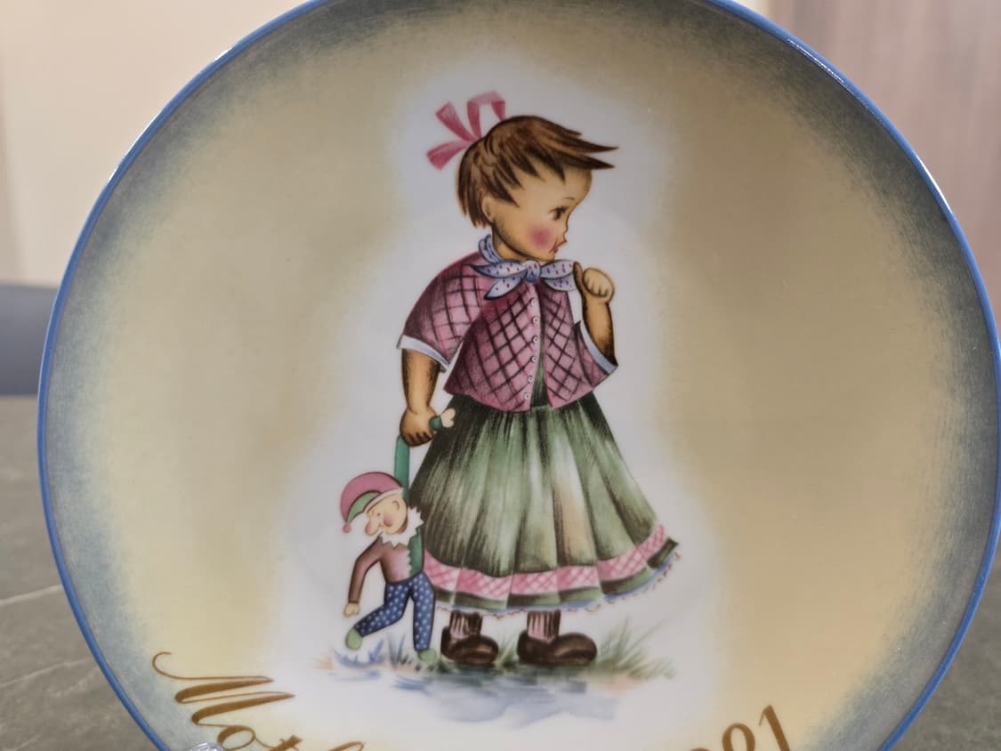 서독 Berta Hummel 1981년 Mother's Day 한정판접시 상품이미지2
