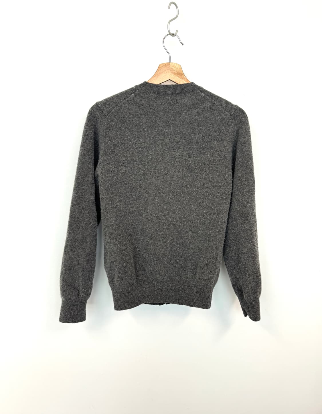 COMME DES GARCONS PLAY 꼼데가르송 그레이 라운드넥 울  상품이미지2