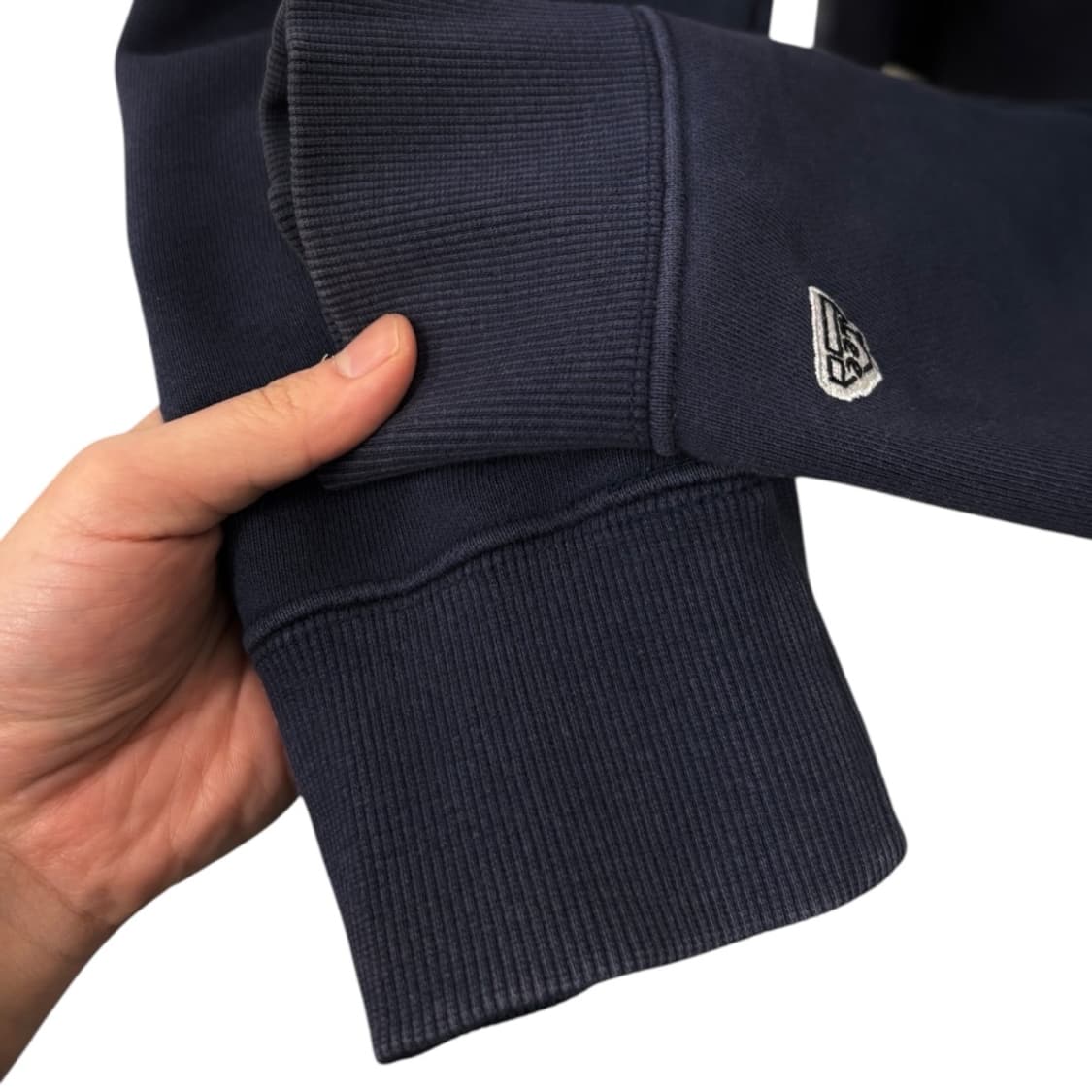 아이앱 LAB x LEE 맨투맨 상품이미지4