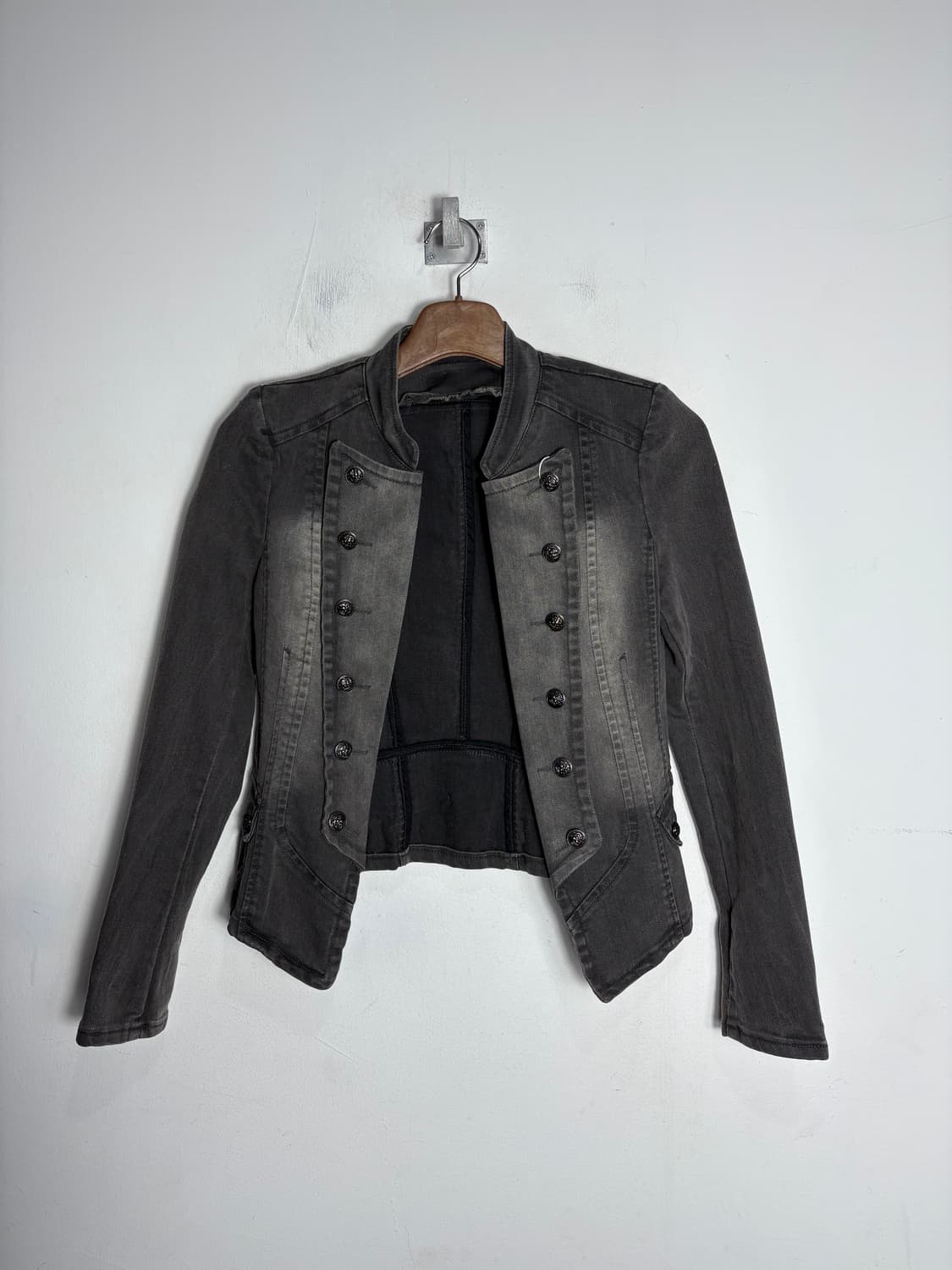 은장 단추 흑청 데님 자켓 상품이미지3