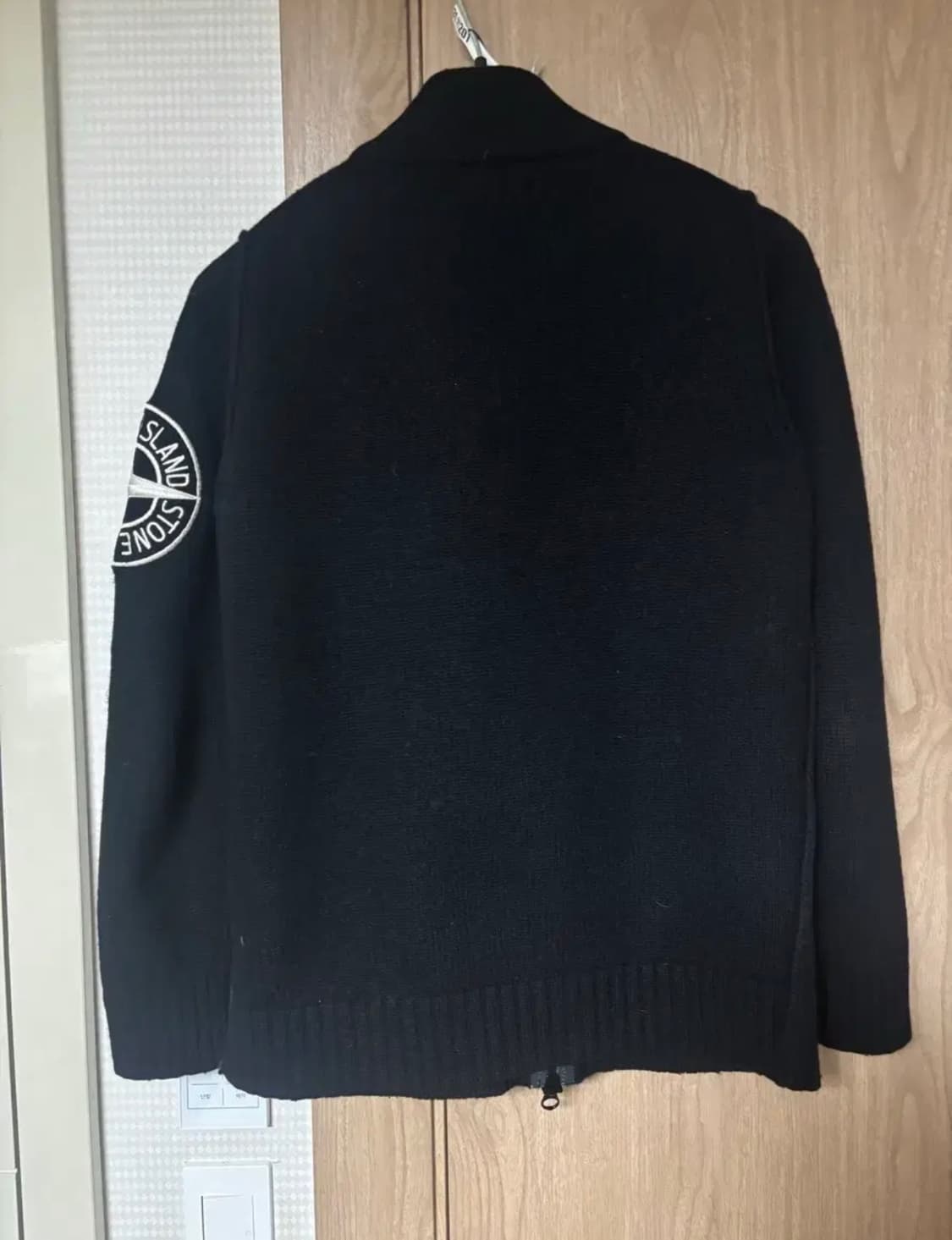 스톤아일랜드 니트집업 상품이미지2