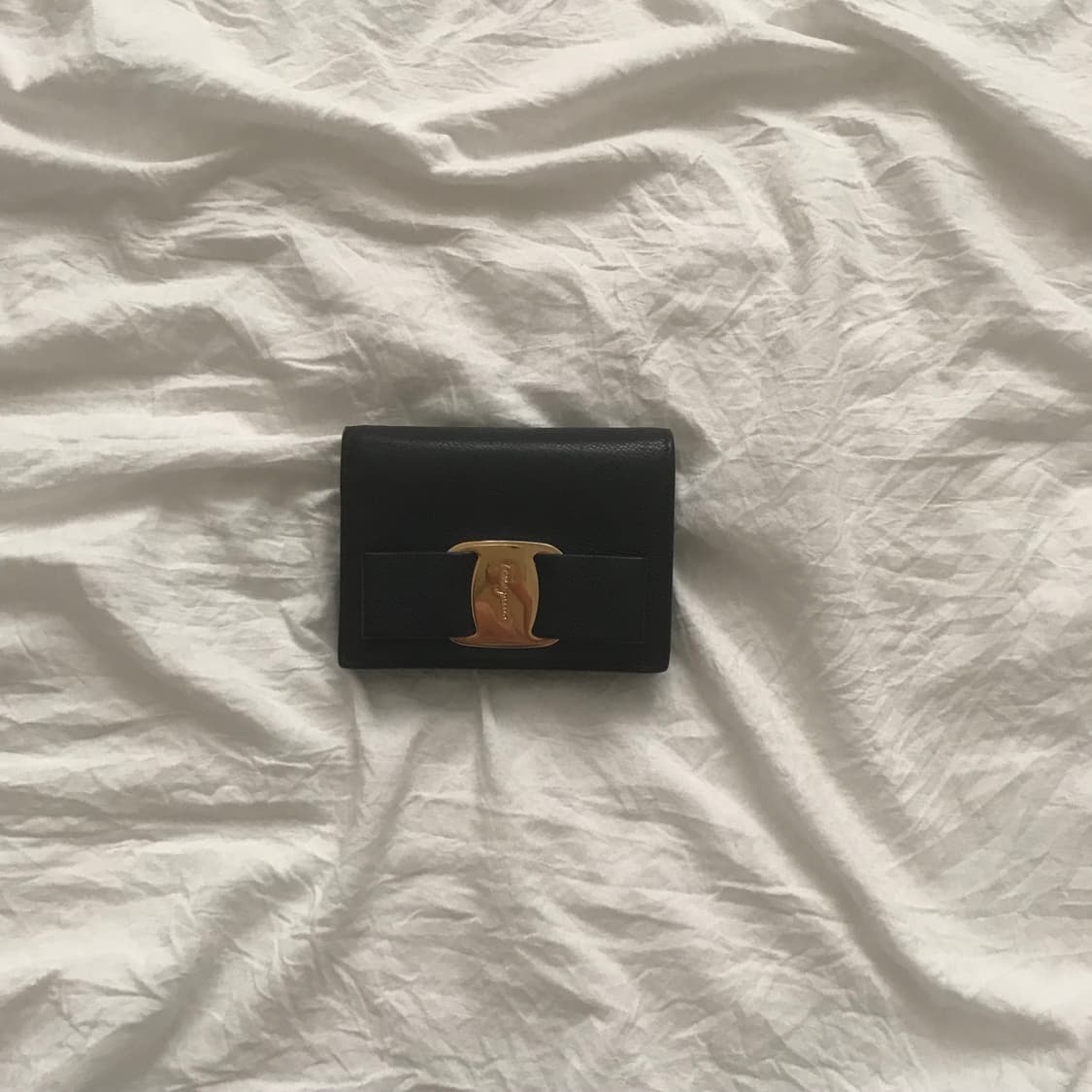 페라가모 바라보우 반지갑 상품이미지1