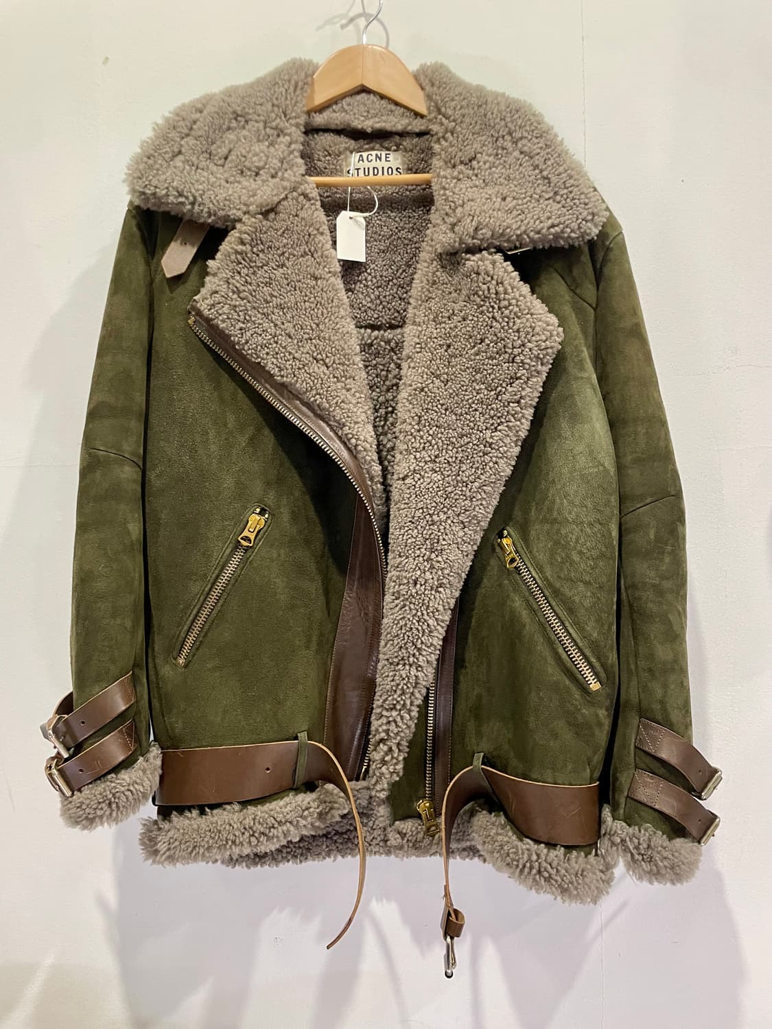 아크네 스튜디오 Velocite 무스탕 자켓 38 정품 상품이미지1