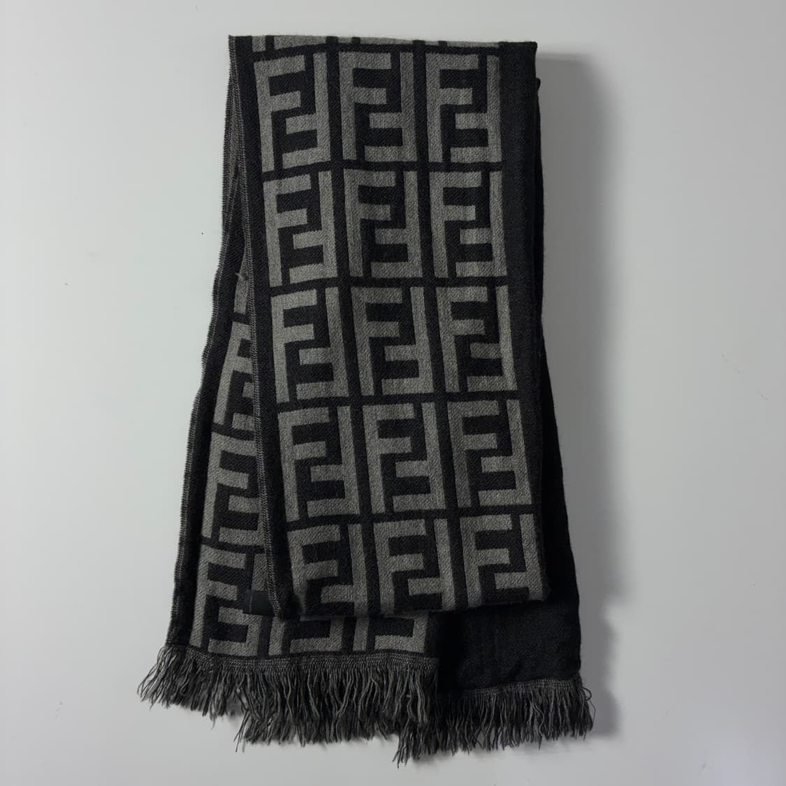 Fendi  펜디 주카 프린지 울 스카프  상품이미지2