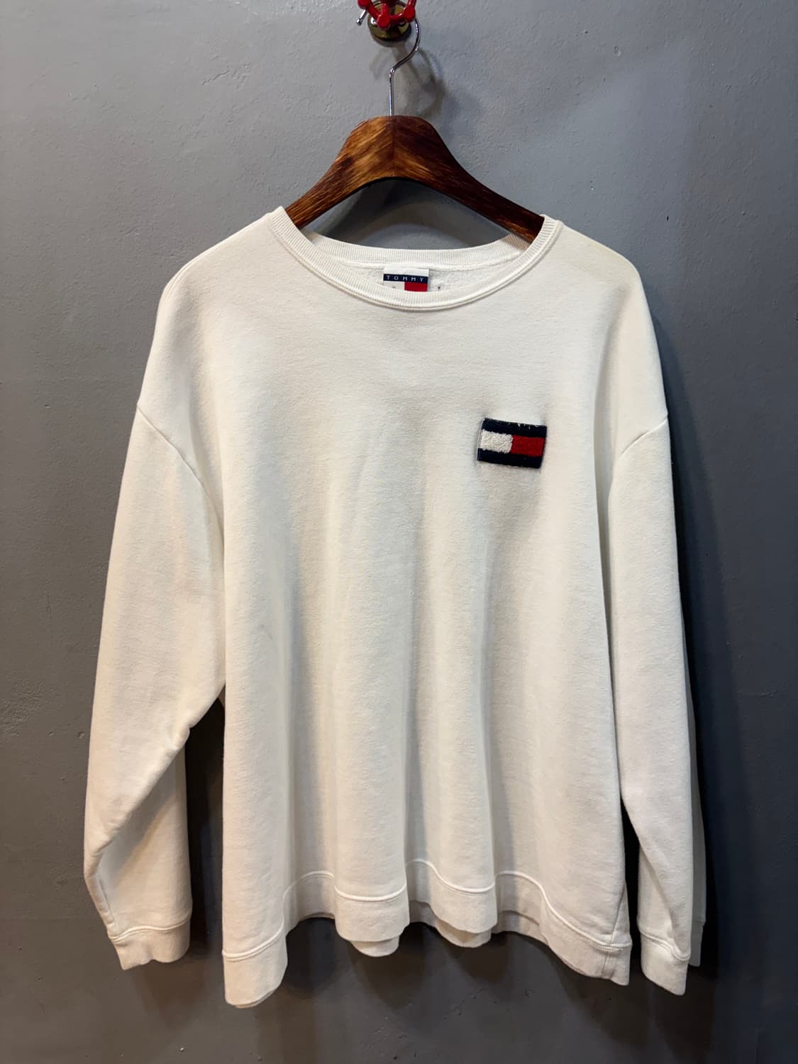 타미 힐피거 플래그 로고 크루넥 스웨트셔츠 상품이미지2