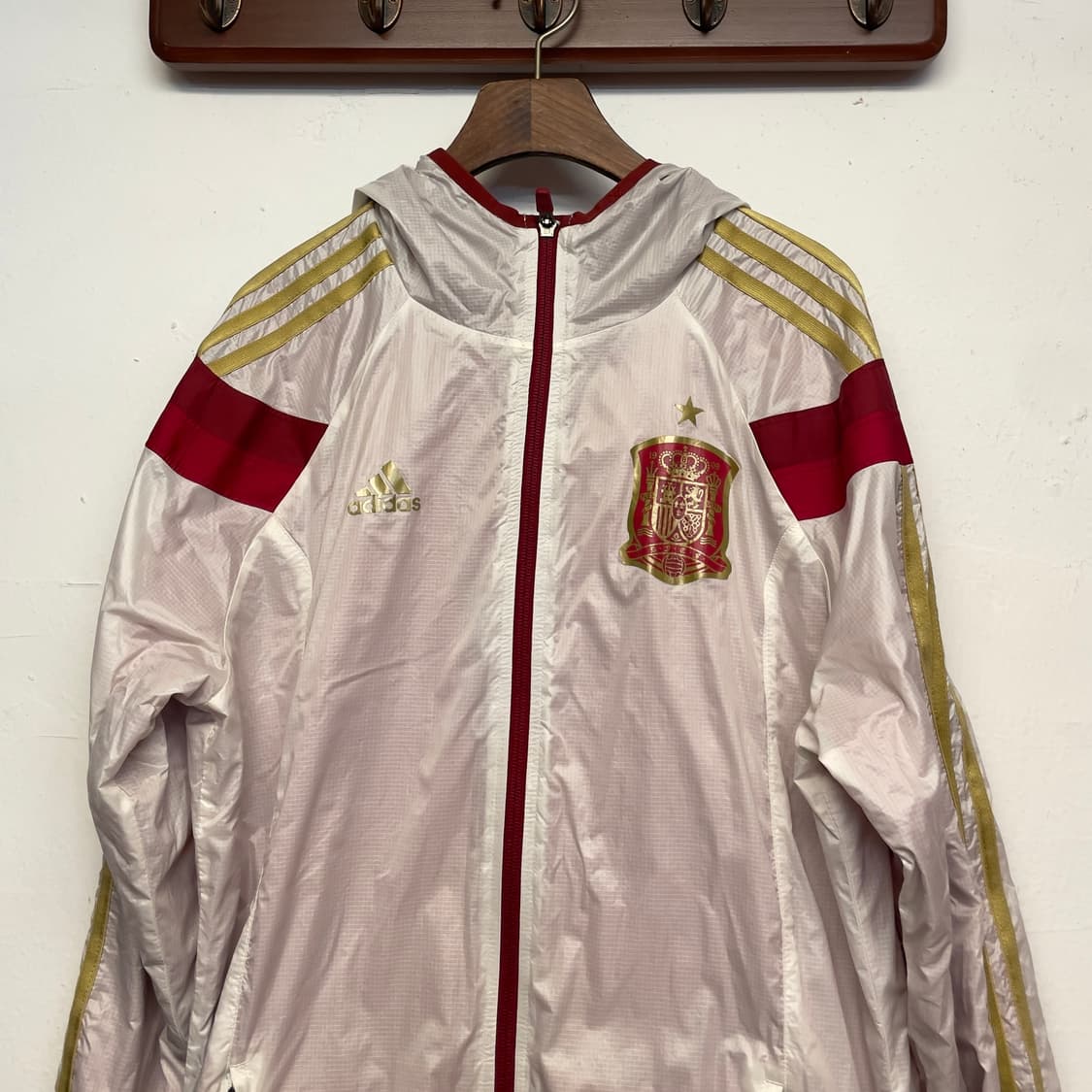 아디다스 앤섬 스페인 국대 바람막이 자켓 상품이미지3