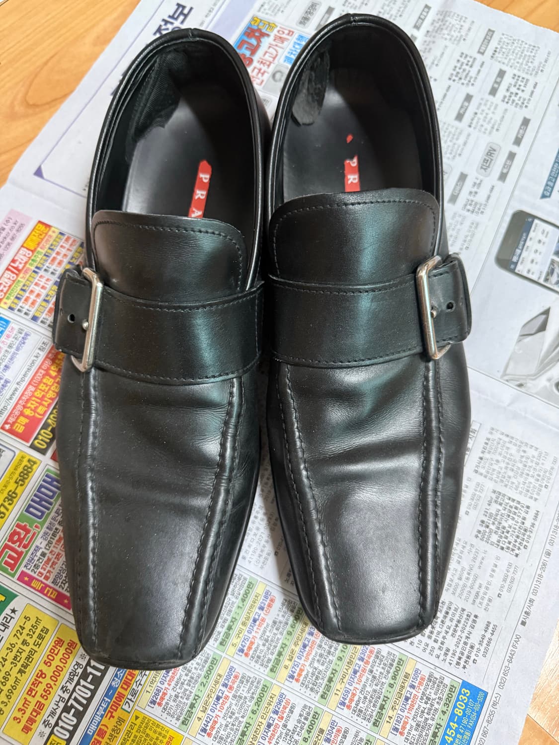 프라다 스포츠 버클 로퍼 상품이미지1