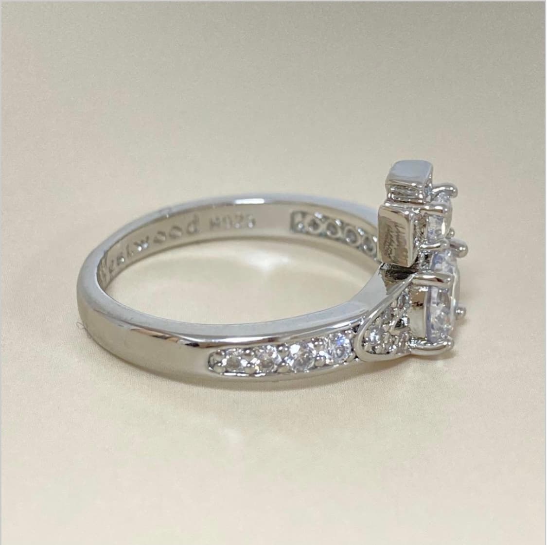 비비안웨스트우드 아카이브 화이트 크리스탈 orb링 반지 상품이미지2