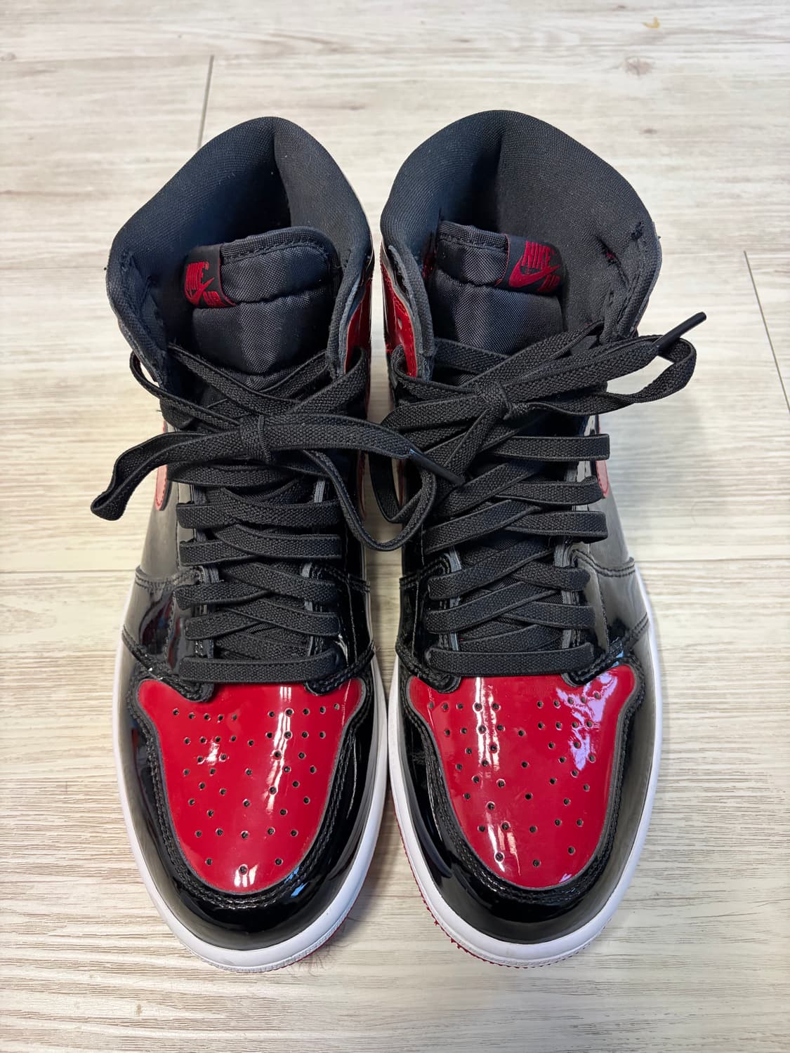 조던 1 레트로 하이 OG 페이턴트 브레드 270 상품이미지8