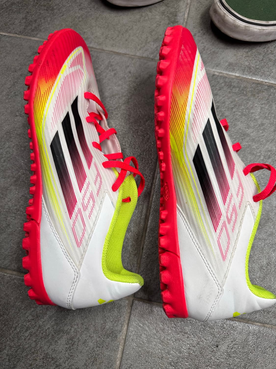 s급 아디다스 F50 TF 프로 풋살화285 상품이미지3