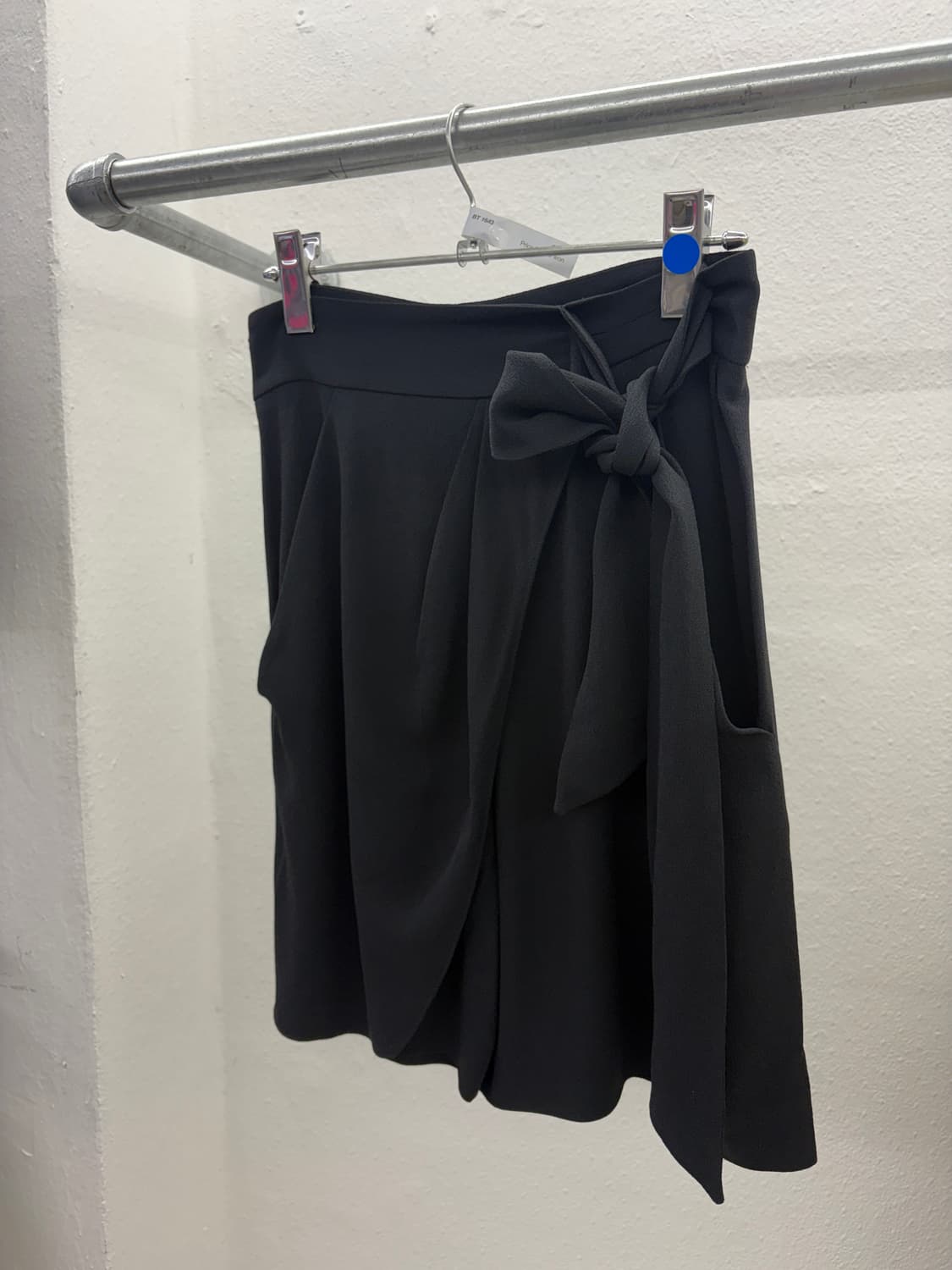 끌로에 랩 스트랩 하프팬츠 상품이미지1