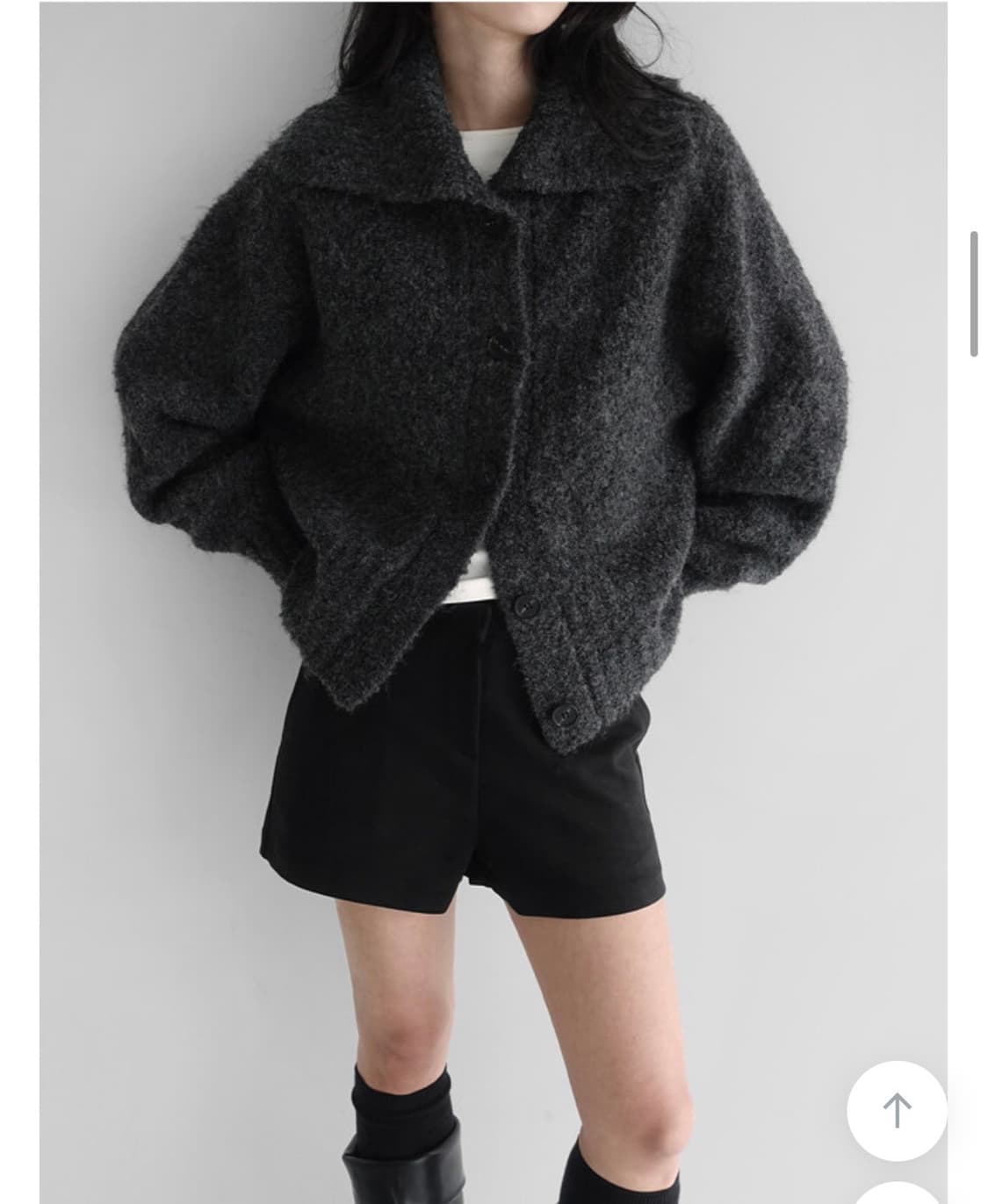 매니크 에코아 울 부클 헤어리 하이넥 가디건 릿킴 블랙업 크림치즈마켓 상품이미지1