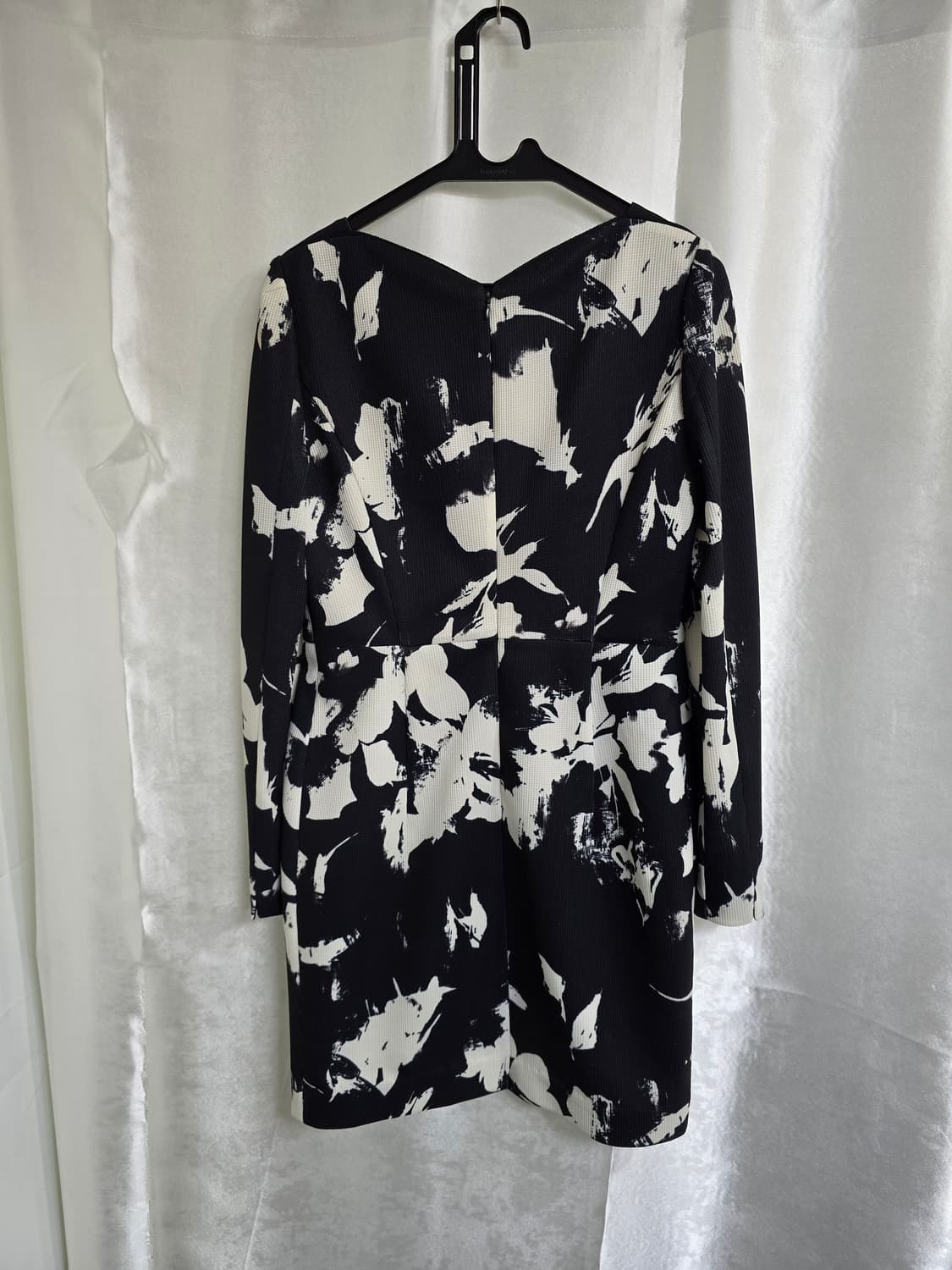 JJ JIGOTT 블랙 플라워 패턴 긴팔 미니원피스 (1931)  상품이미지2