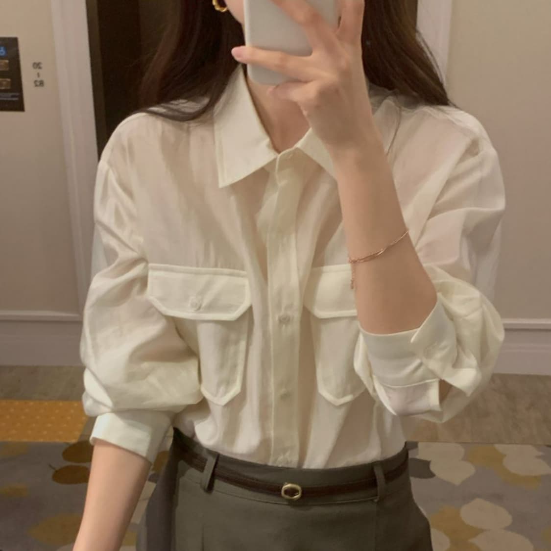 더롯 실키 포켓 셔츠 블라우스 (아이보리) 30000 상품이미지1