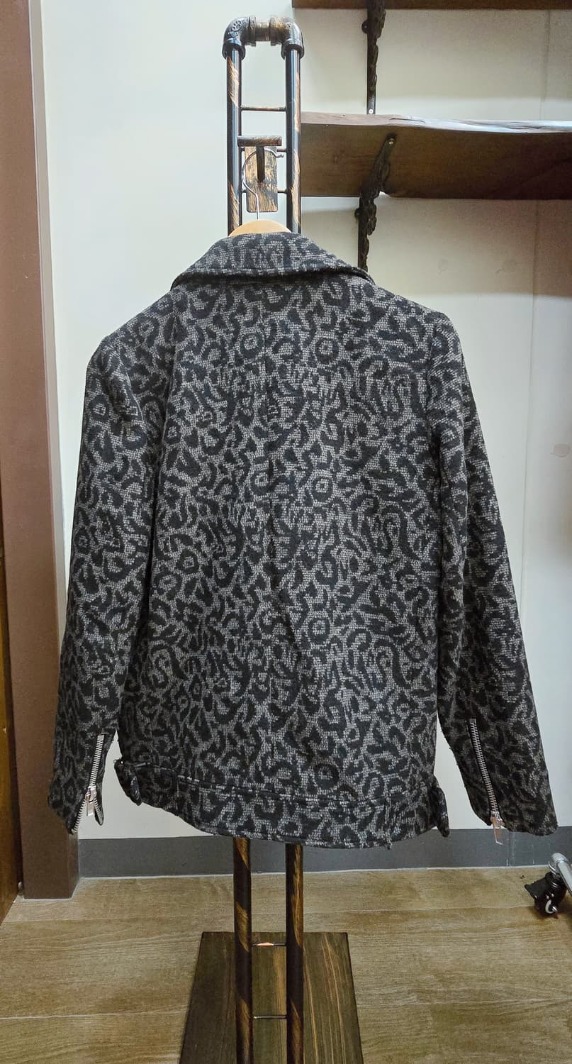 S 오버핏) 새컨디션 /포에버21 패턴 라이더 자켓 상품이미지2