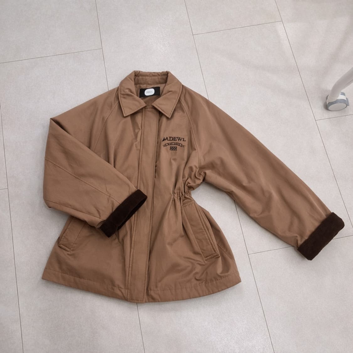 듀엘(DEWL) 24년 퀄팅경량자켓 66 / 카멜브라운 상품이미지2