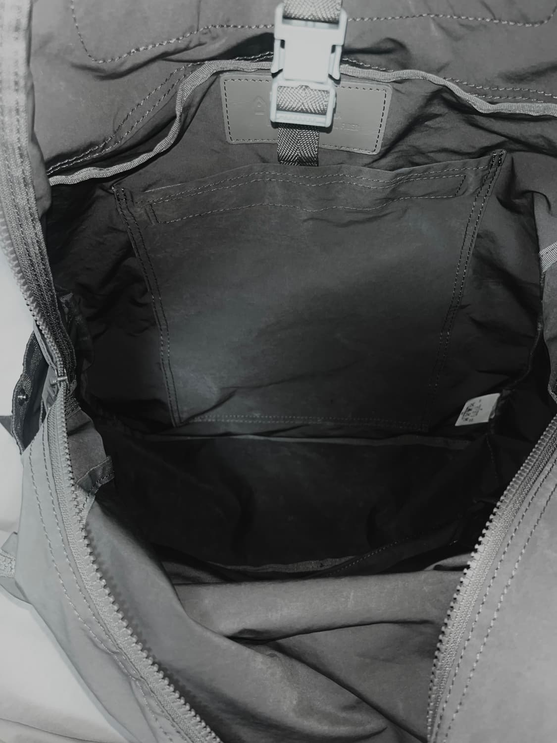 정가 43.5) 아미아칼바 스플릿 얀 백팩 그레이 상품이미지4