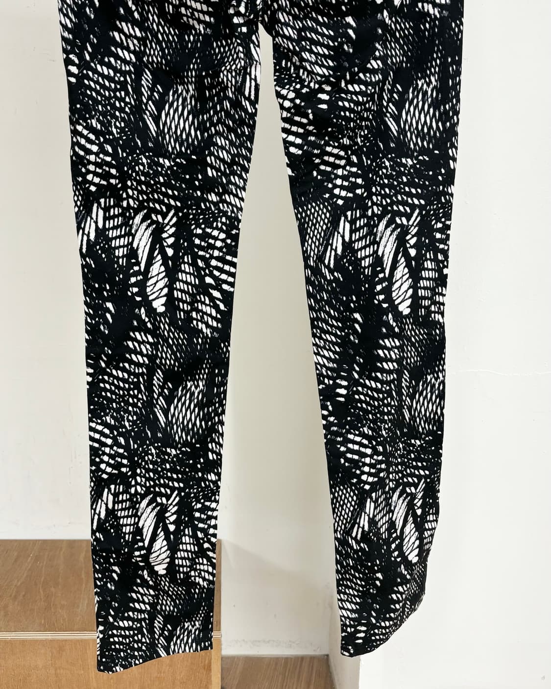 엠엠식스 오버프린트 스키니 레그 팬츠 상품이미지6