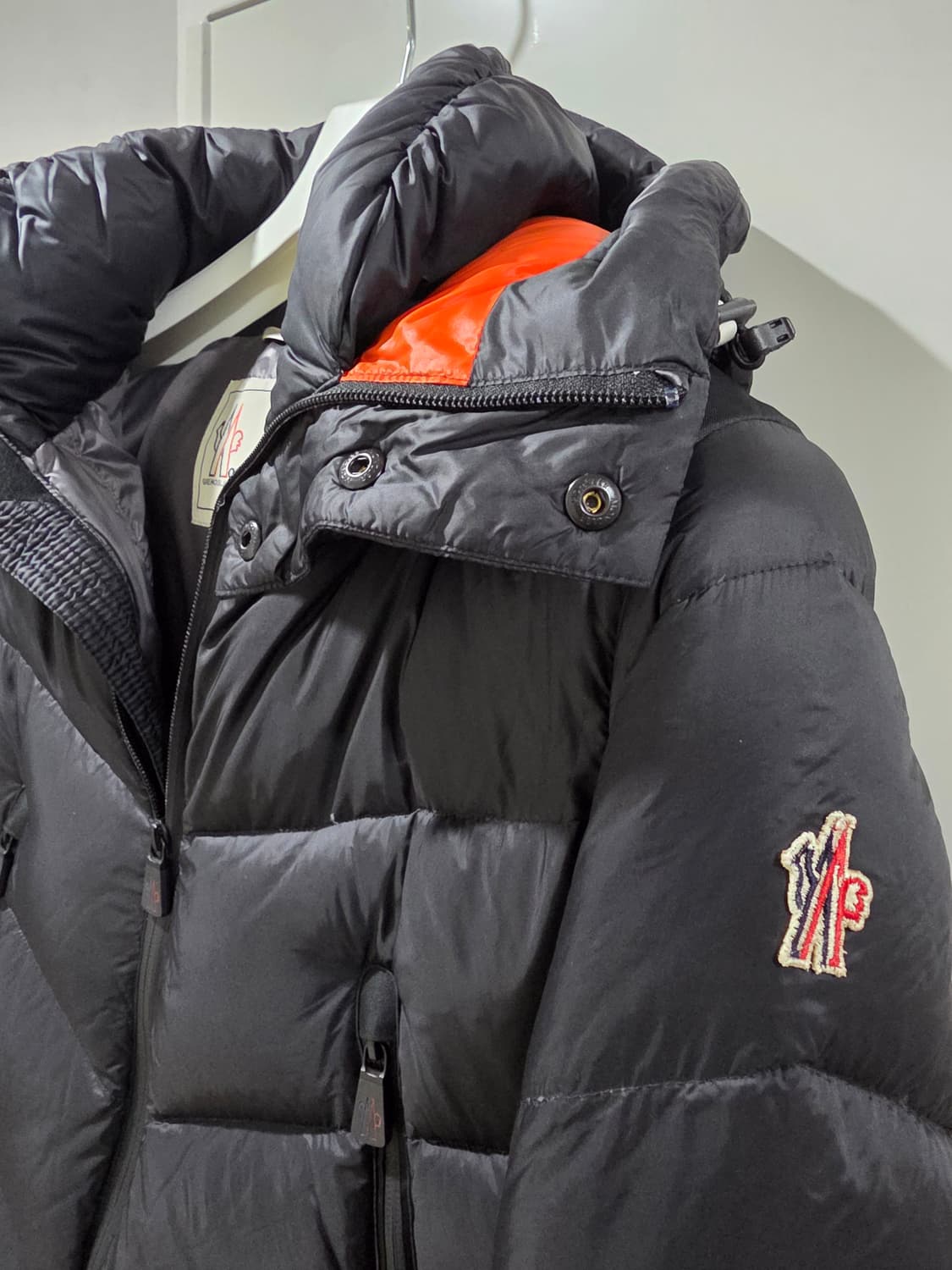 몽클레어 그레노블 BECKLER 블랙 패딩 상품이미지3