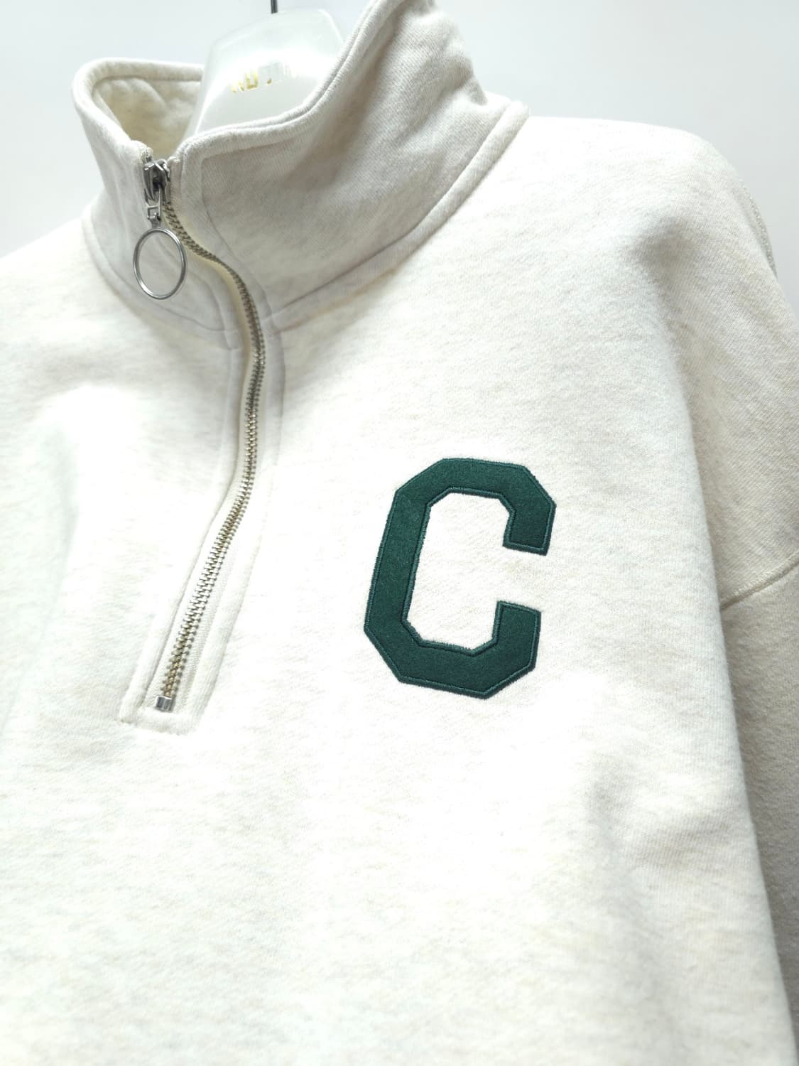 커버낫 여성 C 로고 하프집업 맨투맨 상품이미지3