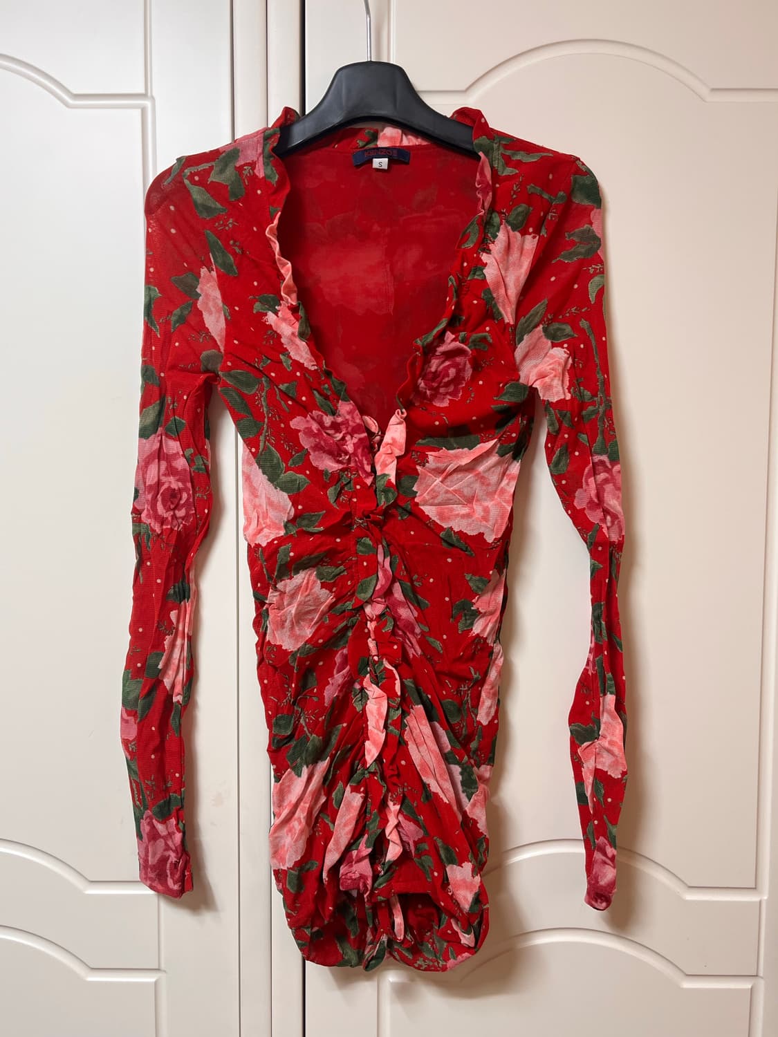 겐조 플라워 셔링 슬리브 상품이미지1