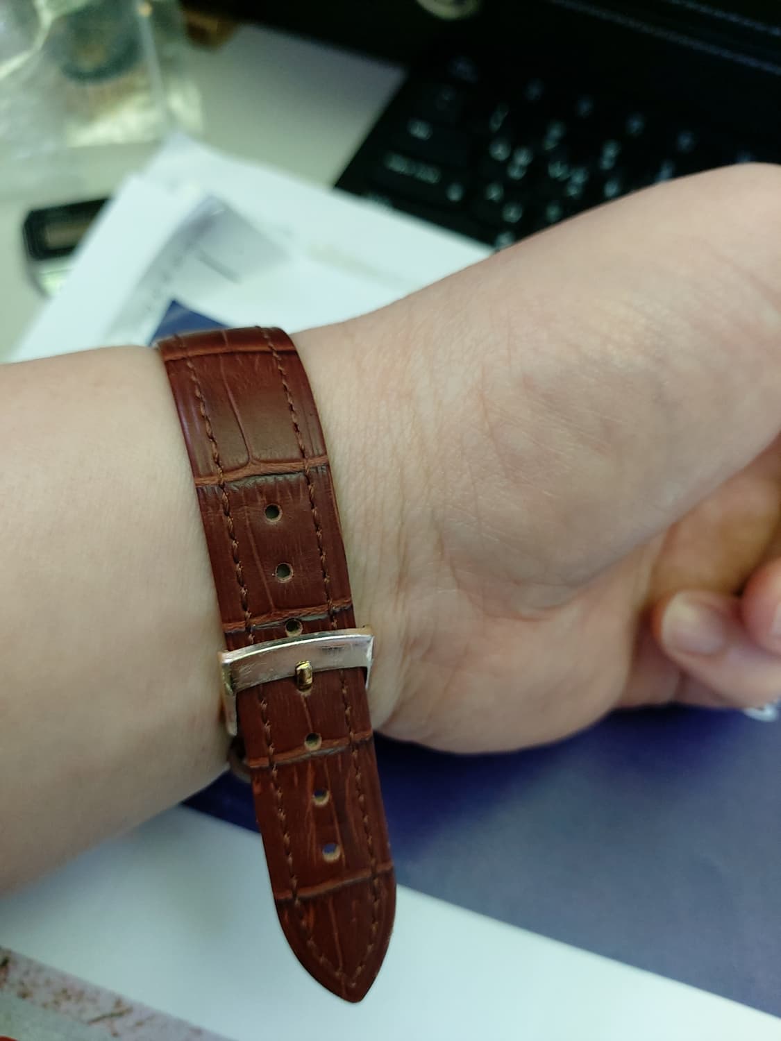 시티즌 크라이스트론 쿼츠 가죽 시계 상품이미지6