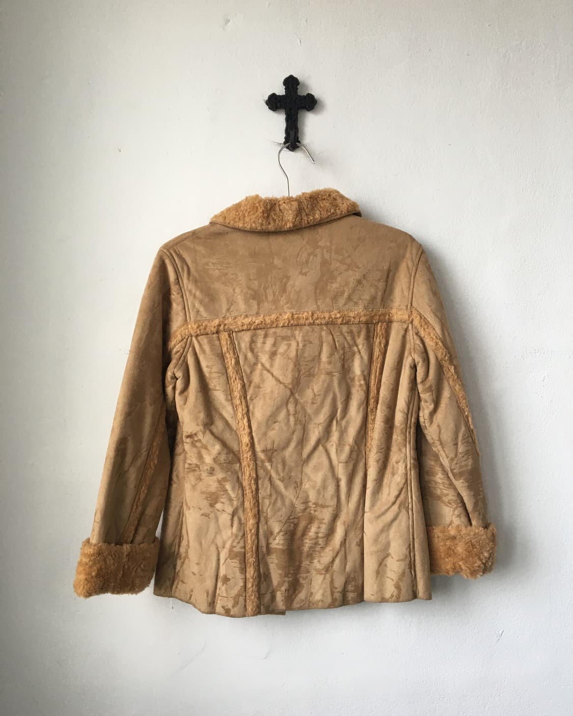 Fake fur grunge pattern mustang 상품이미지3