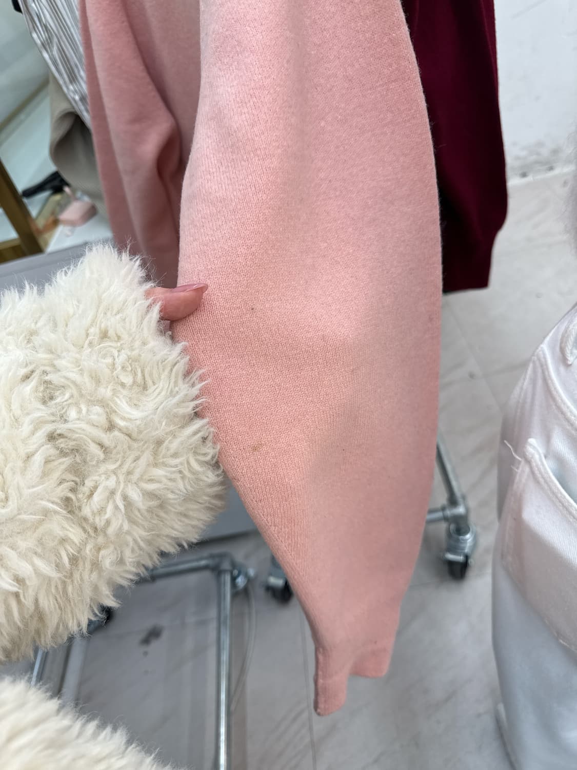 버버리 브이넥니트 핑크 상품이미지5