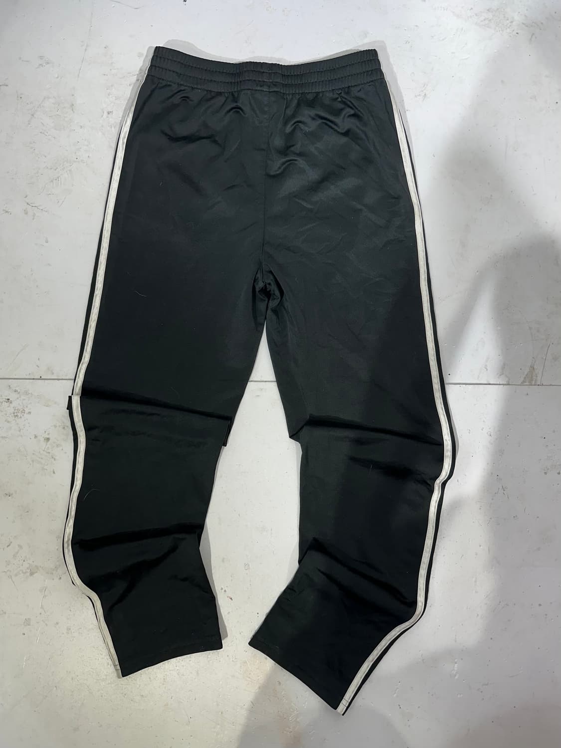 아디다스 블랙 화이트 삼선 트레이닝 팬츠  상품이미지5
