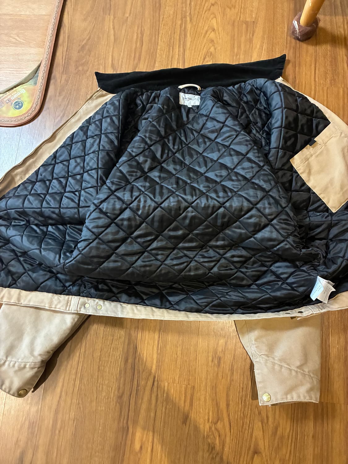 칼하트 윕 OG 디트로이트 자켓 피넛 XXL 사이즈 판매합니다  상품이미지3