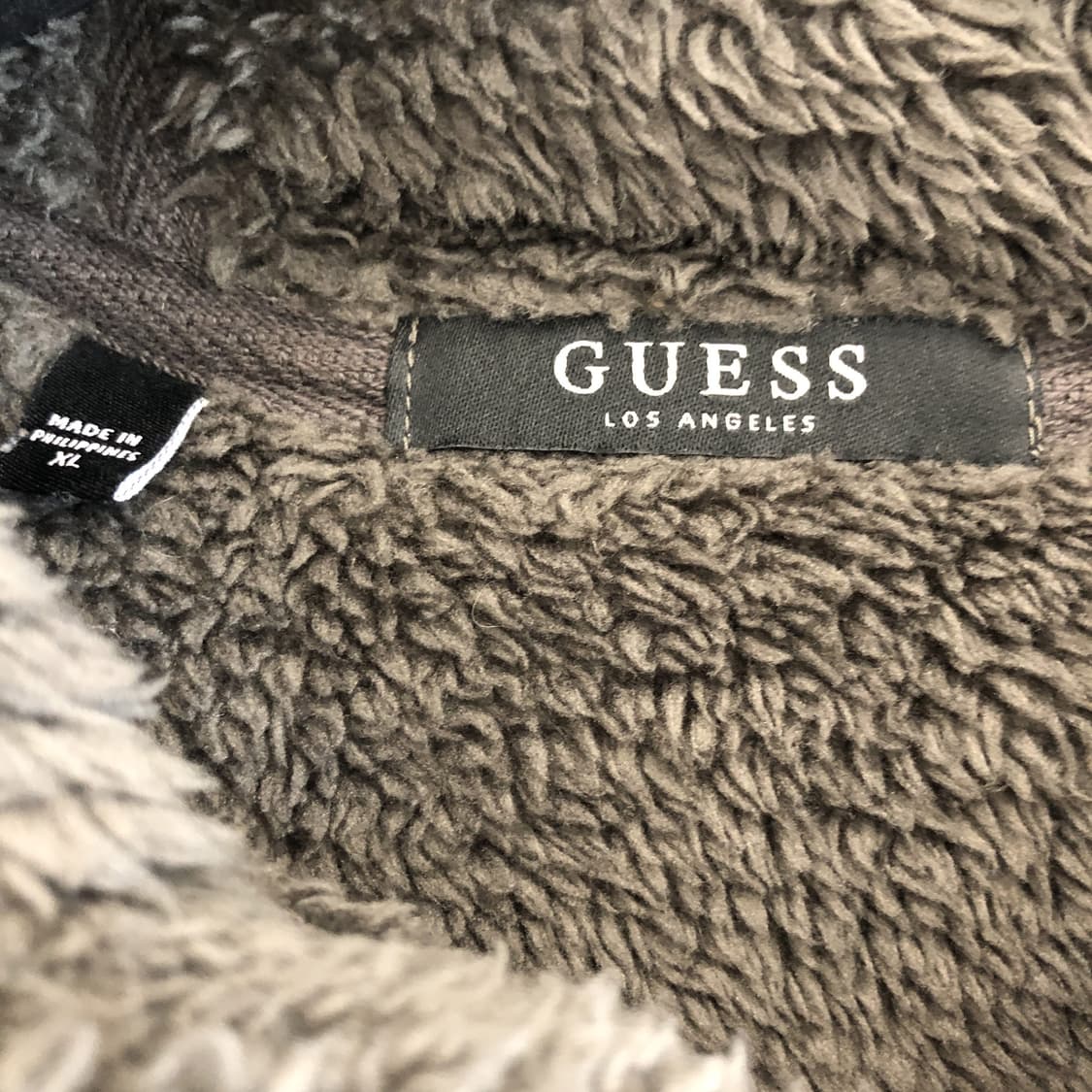 게스 삼각패치 후드 후리스자켓 XL 상품이미지5