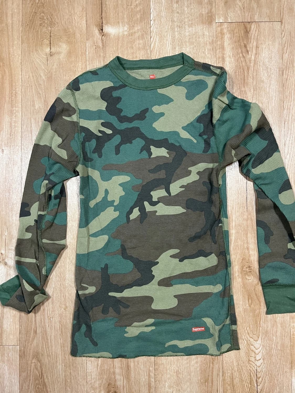 슈프림 헤인즈 써멀 크루 우드랜드 카모 상품이미지1