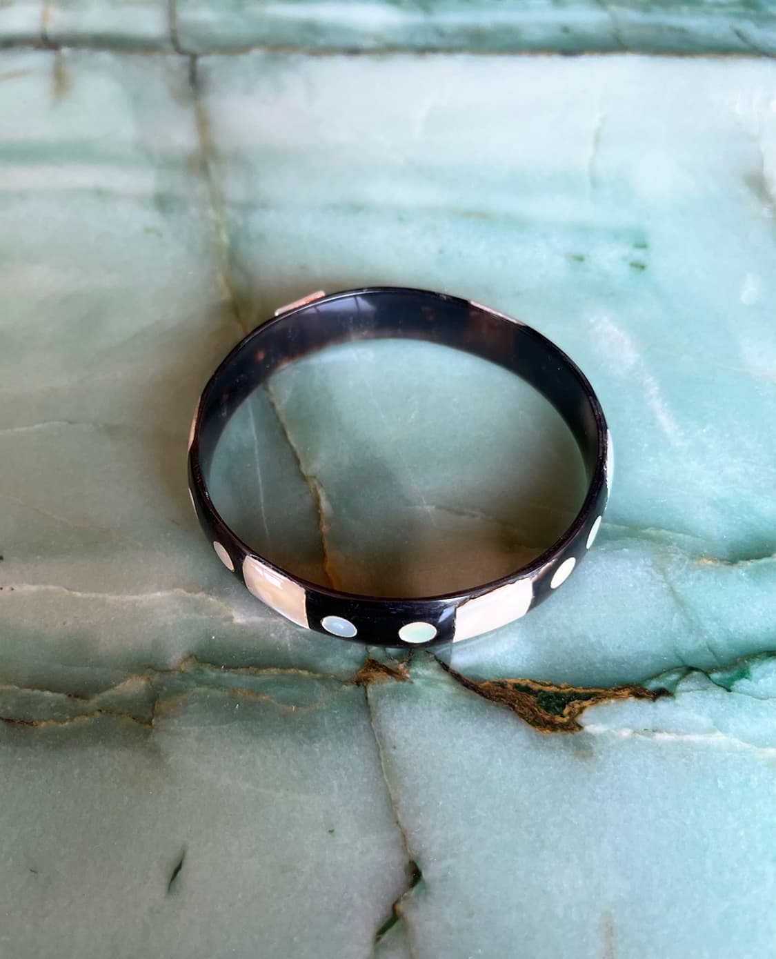 VINTAGE shell detail black+white bracele 상품이미지1