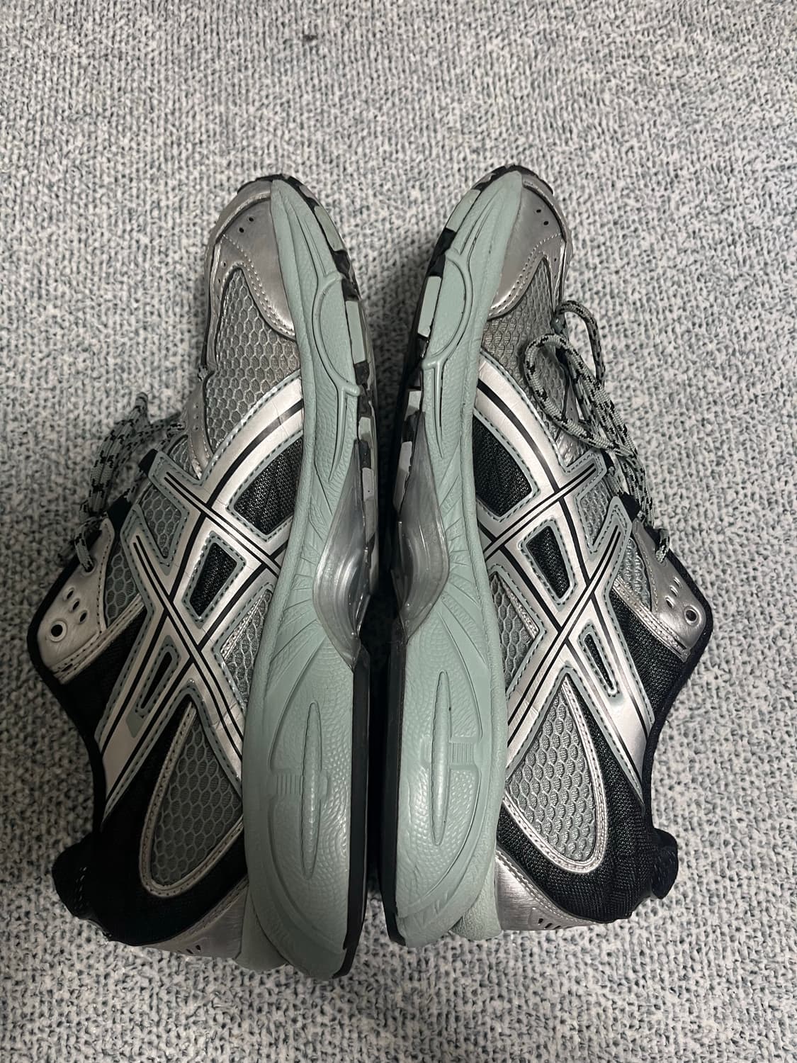 아식스 젤 님버스 10.1 퓨어 실버 270 사이즈 상품이미지3