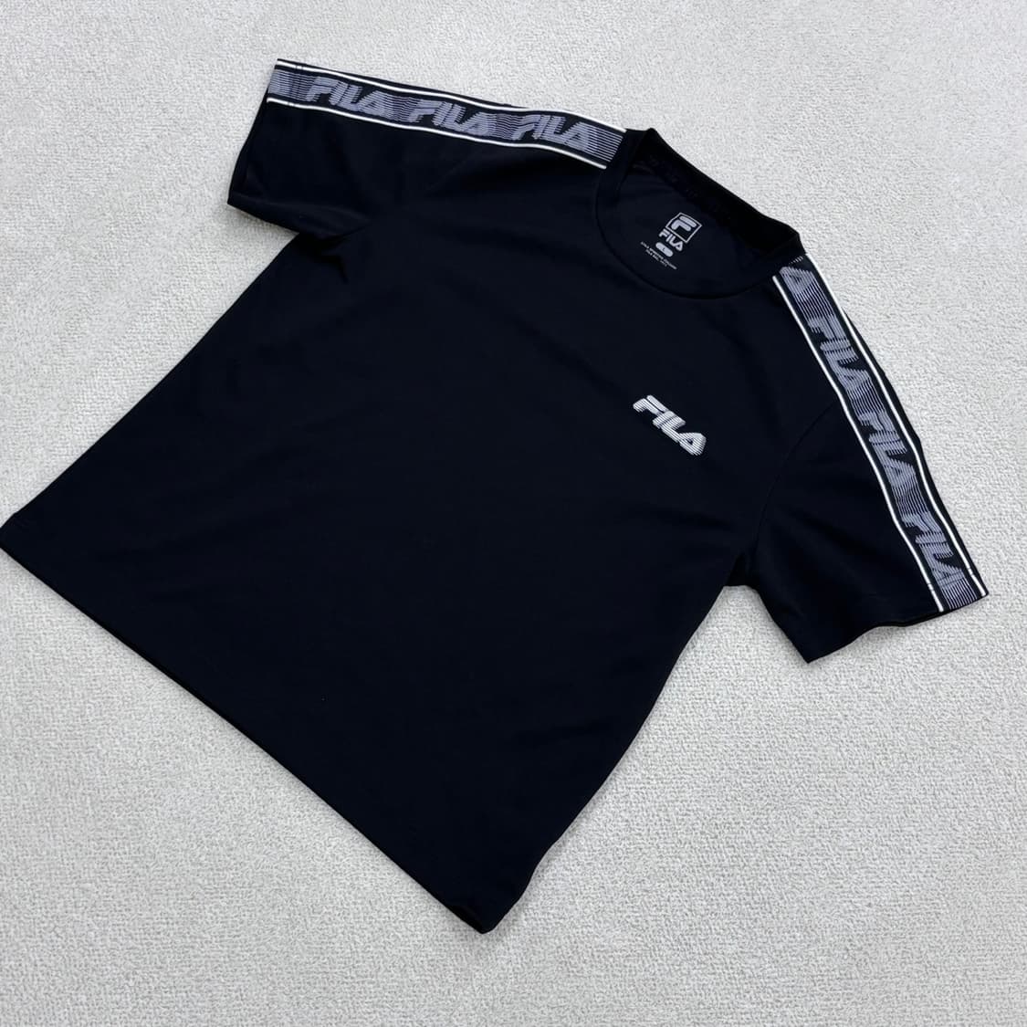 L 휠라 스몰로고 반팔 티셔츠 0330E 상품이미지1