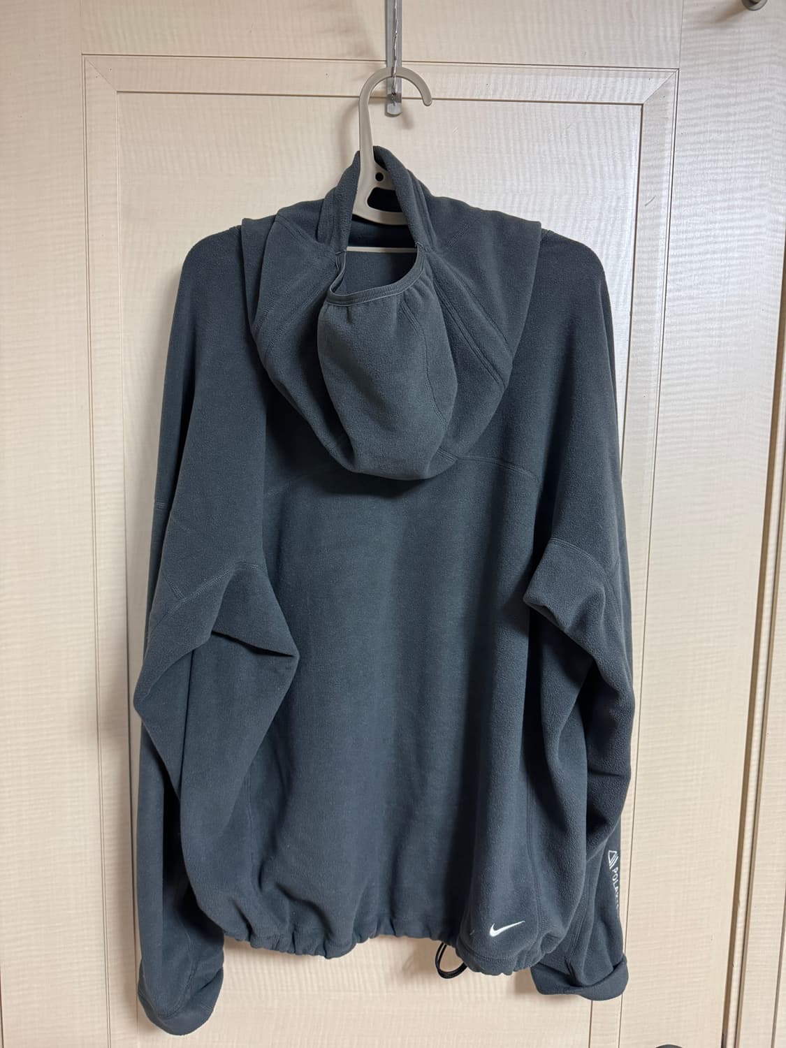 나이키 ACG 폴라텍 울프 트리 풀오버 후드 앤트러사이트 상품이미지3