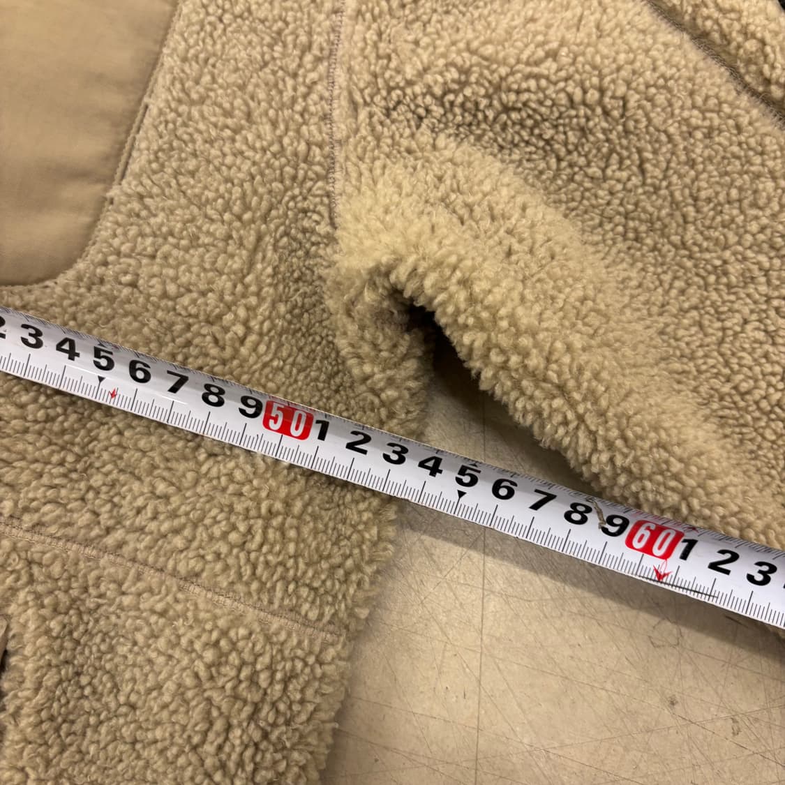 디스커버리 스몰로고 베이지 플리스 집업 상품이미지5