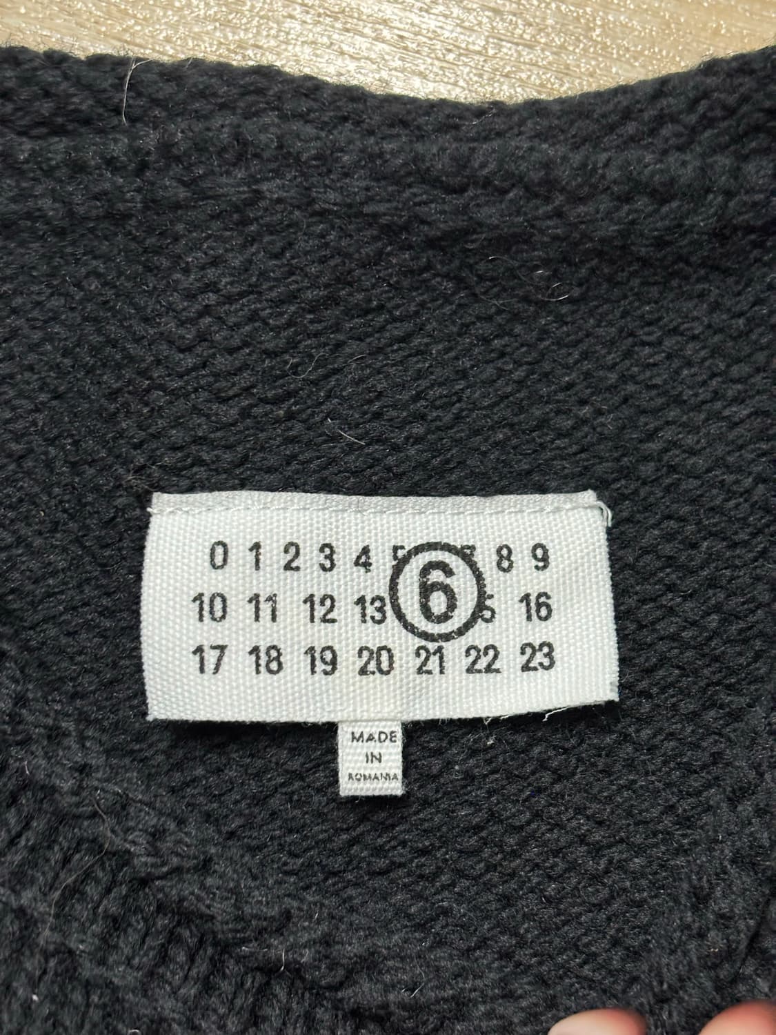 MM6 Maison Margiela 메종마르지엘라 오버스웨터 상품이미지7