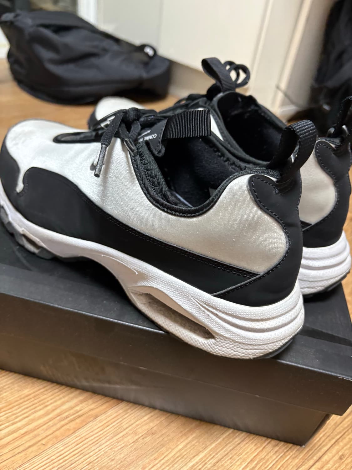 나이키 x 꼼데가르송 옴므 플러스 에어맥스 선더 SP 화이트 블랙 280 상품이미지2