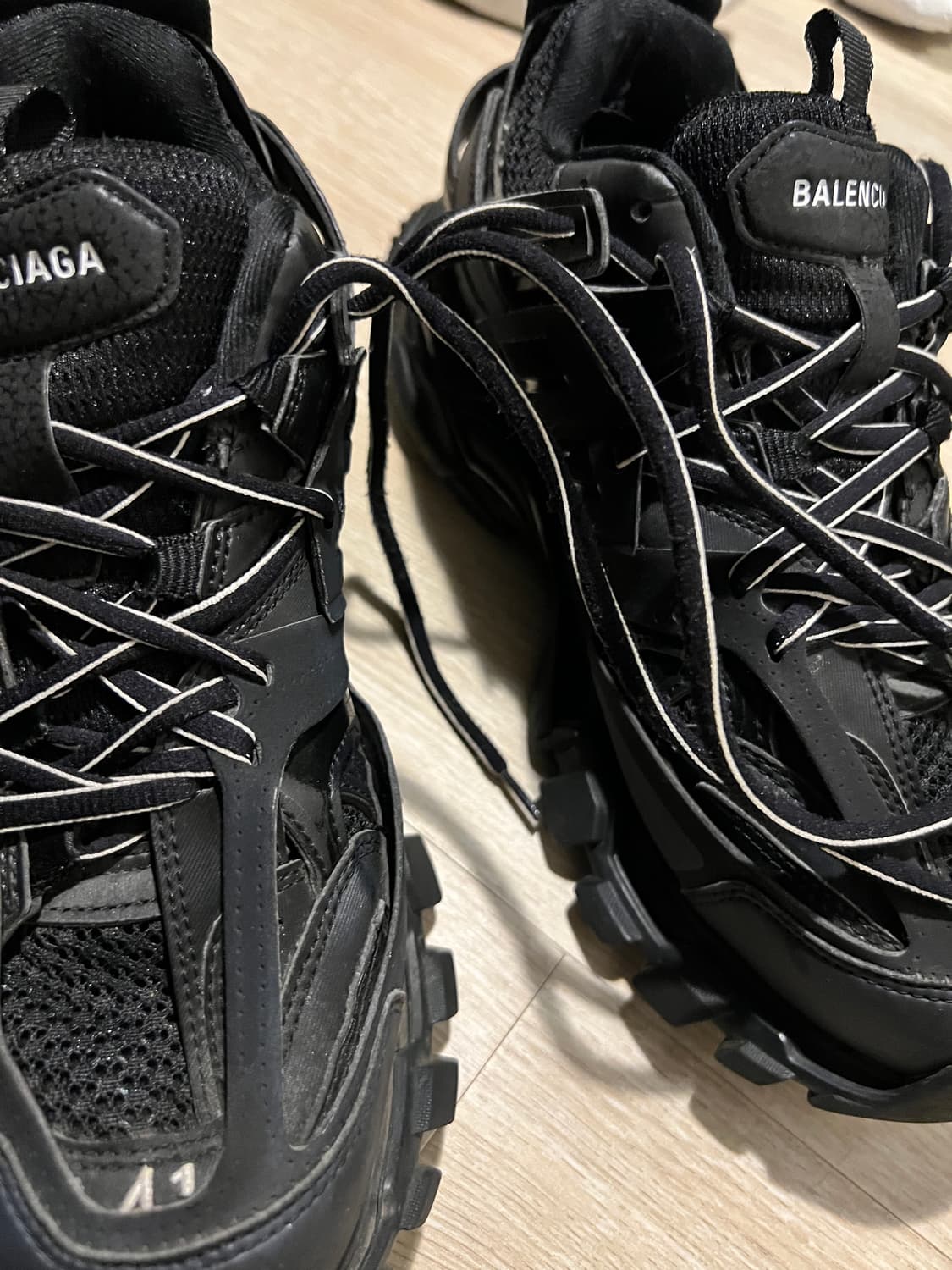 발렌시아가 트랙 스니커즈 블랙 41 상품이미지7