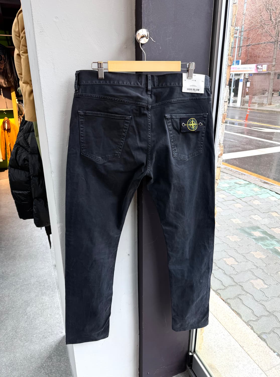 34~35/ 스톤아일랜드 백 와펜 패치 블랙 데님 팬츠 상품이미지7