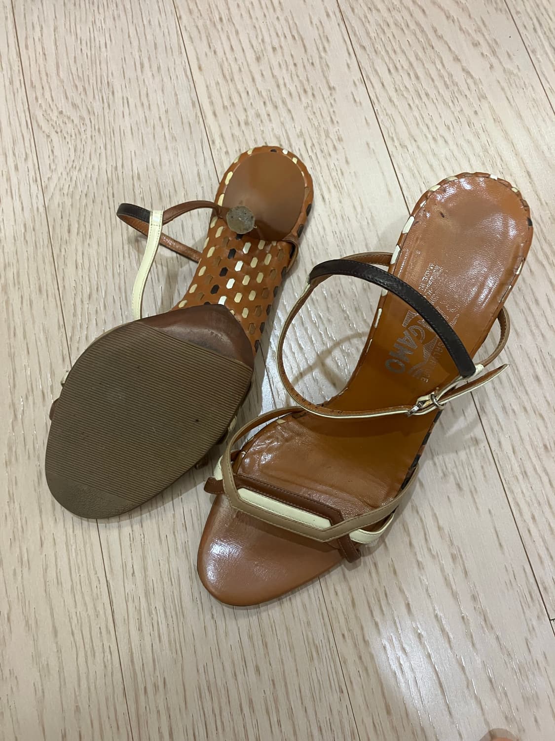 페라가모 여름 샌들 상품이미지2