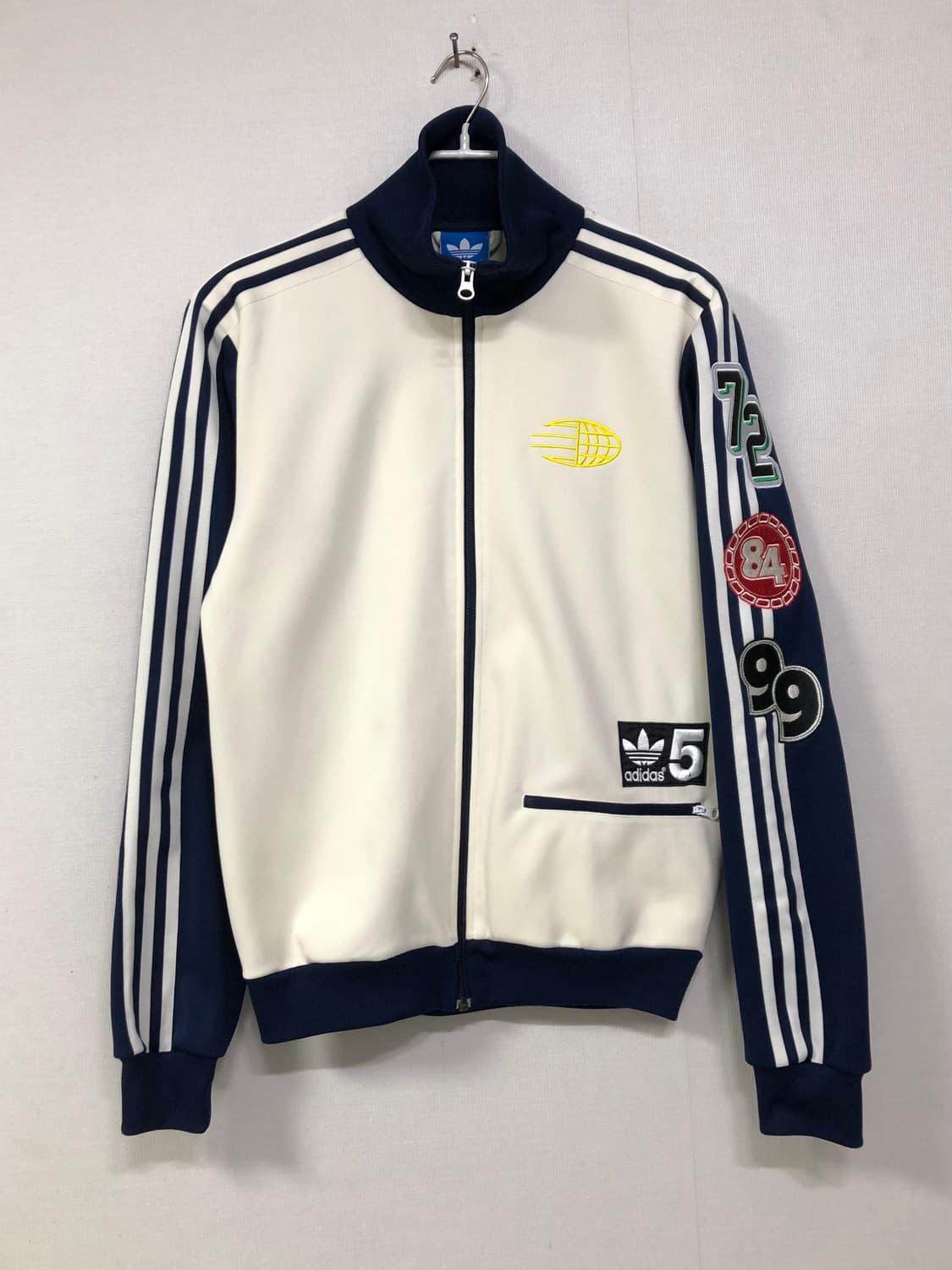 아디다스 남녀공용 프렌치 와펜 배색 트랙탑 져지 90 _ 아이보리/네이비 상품이미지1