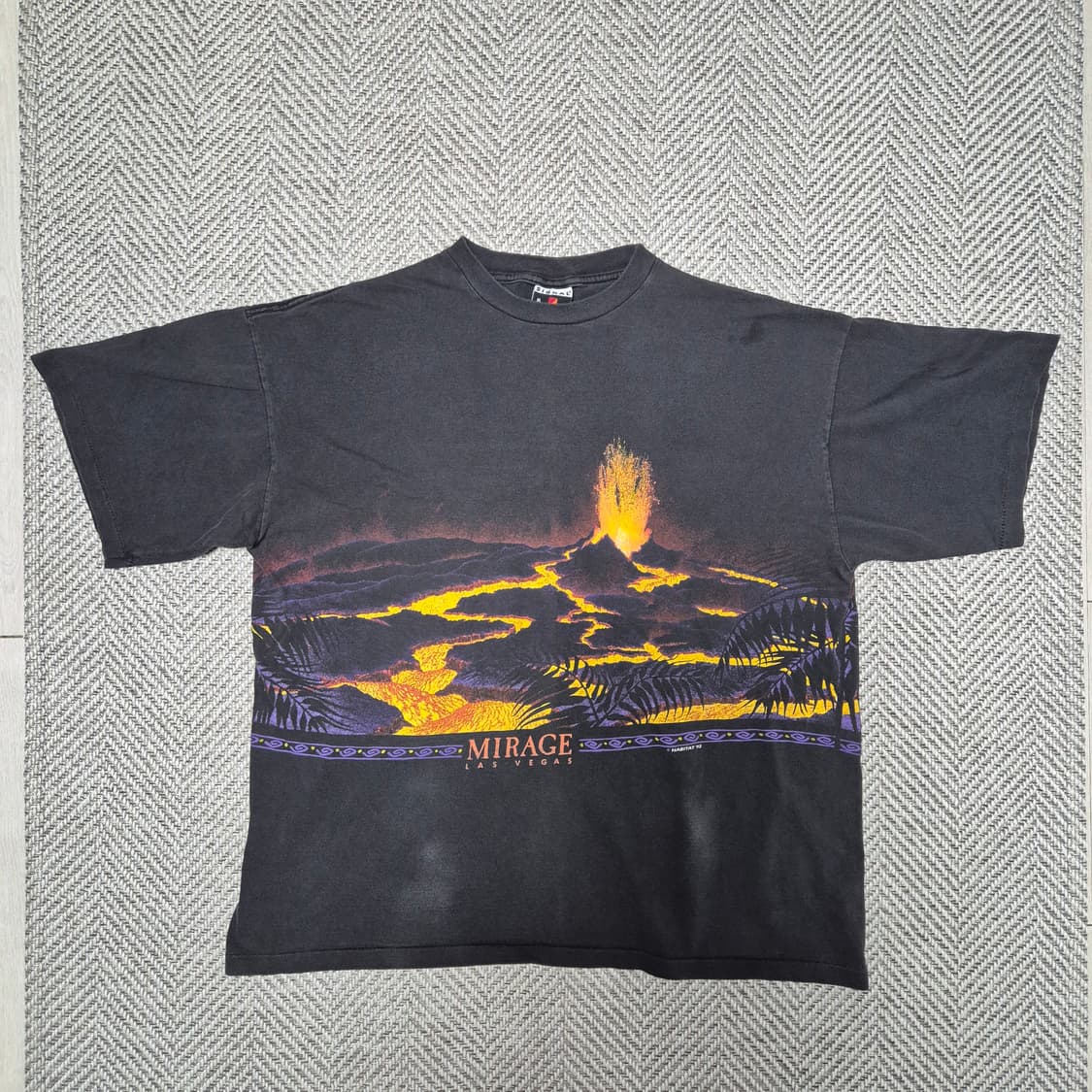 90s 미라지 볼케이노 싱글스티치 티셔츠 (XL) 상품이미지1