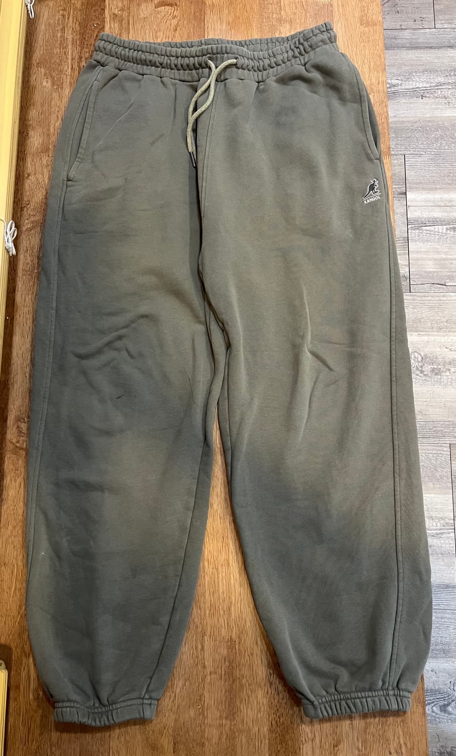 캉골 남성 카키 트레이셋업 집업 조거팬츠

 상품이미지9