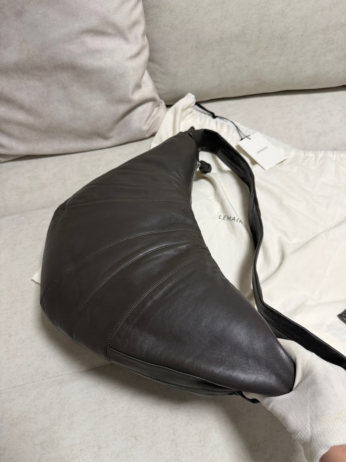 정품 르메르 크루아상백 라지 상품이미지5
